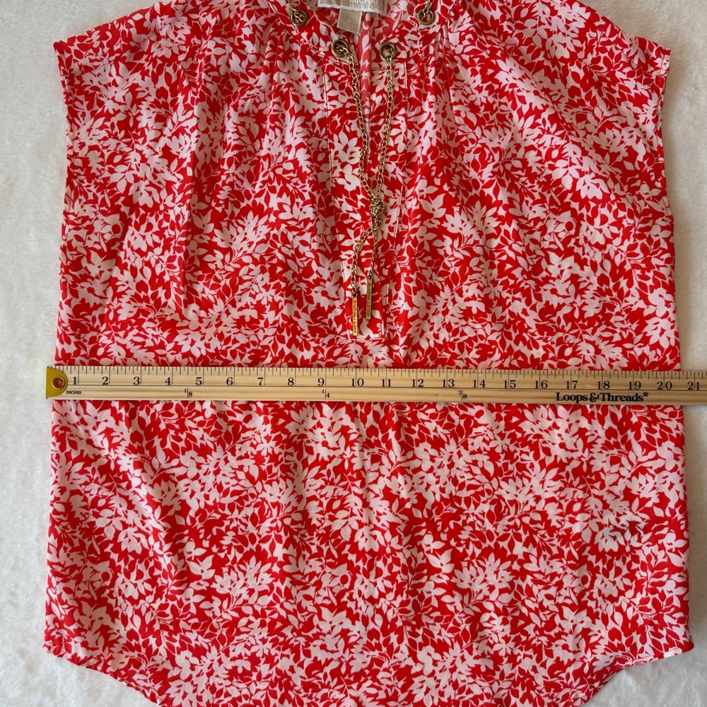 MICHAEL Michael Kors Red Floral‎ Chain Detail Sleeveless Top - Picture 4 of 10